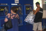 Returning cans to an RVM